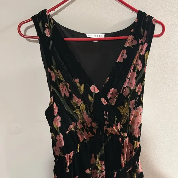 Floral Sleeveless Maxi Dress - Black and Pink - Picture 4 of 7